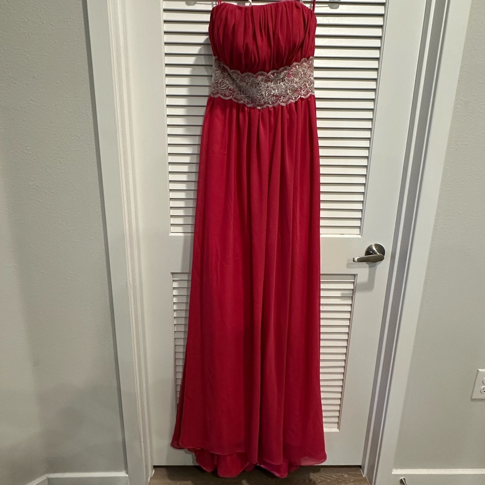 Elegant Red Strapless Gown with Lace Detail